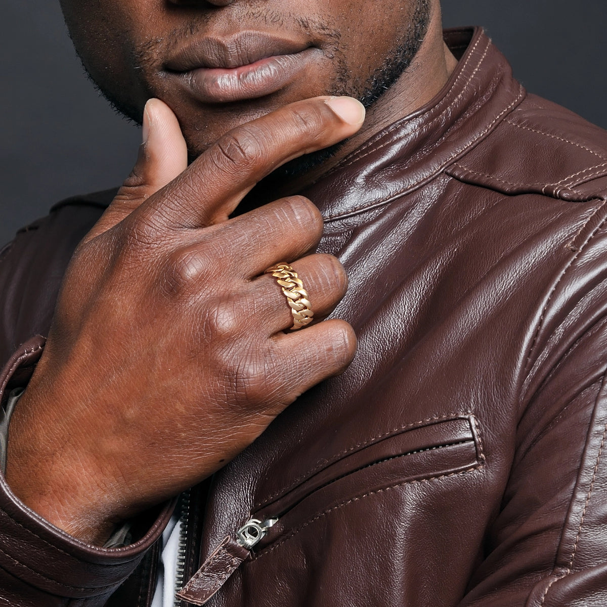Chain Link Ring 8 mm by Dorah in 14k Yellow Gold, worn by white woman